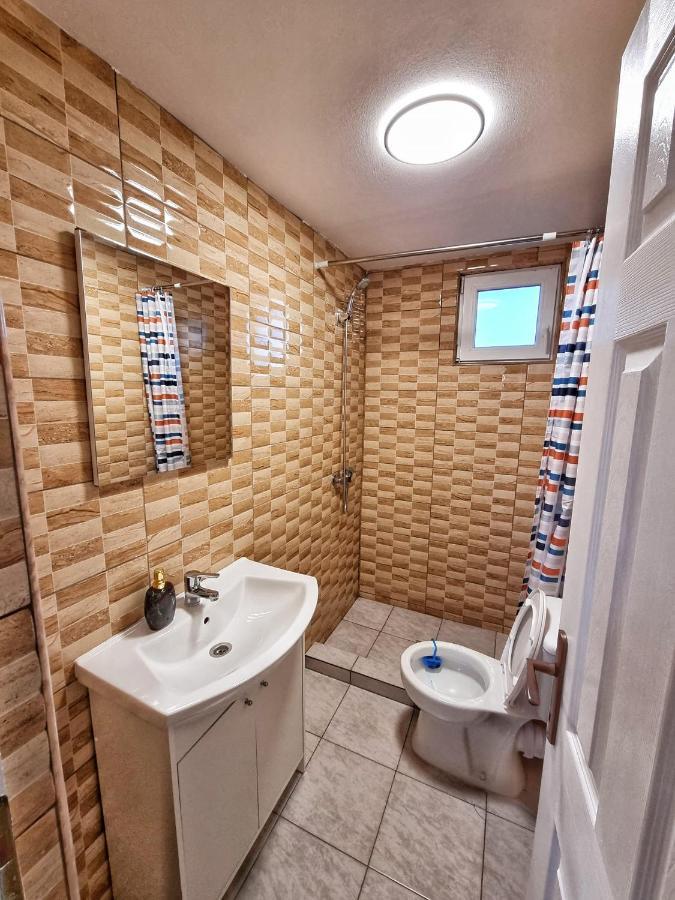Cabana Varad Coronini Moldova Veche エクステリア 写真