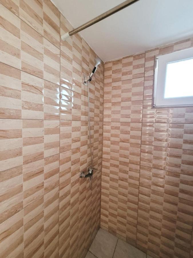 Cabana Varad Coronini Moldova Veche エクステリア 写真