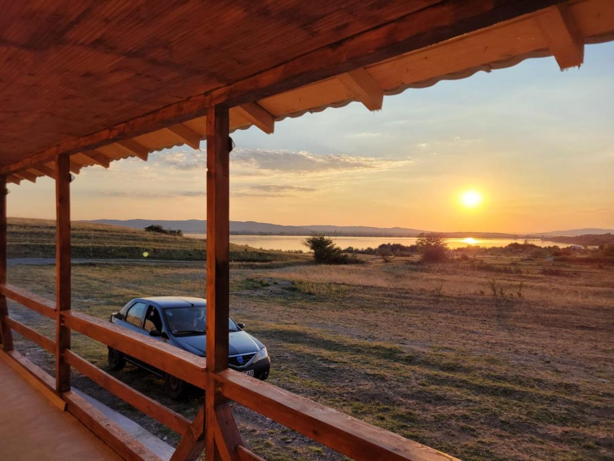 Cabana Varad Coronini Moldova Veche エクステリア 写真
